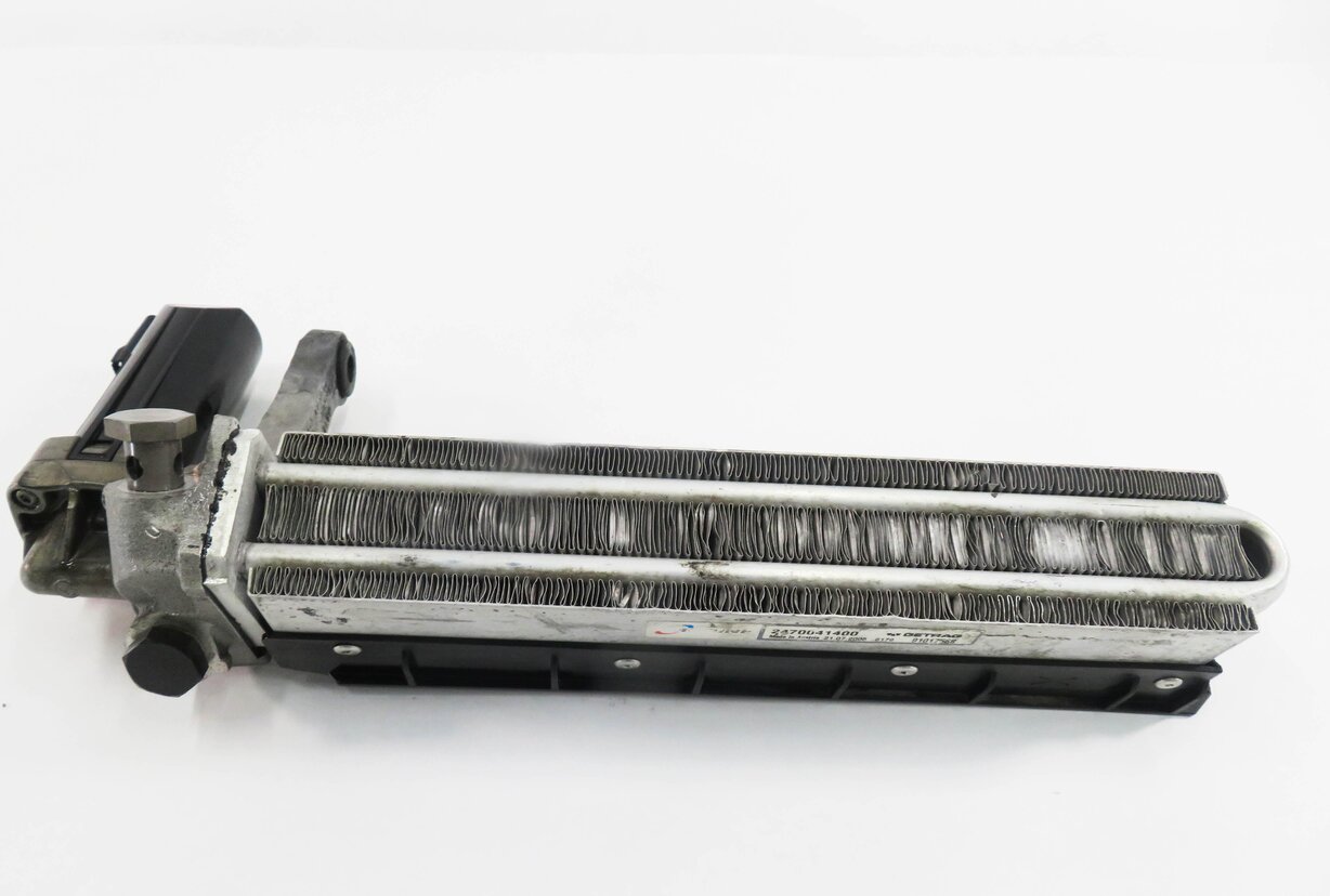 Thumbnail 2: 2006 BMW M5 ///M (E60) 5.0L V10 SMG TRANSMISSION OIL FLUID COOLER RADIATOR