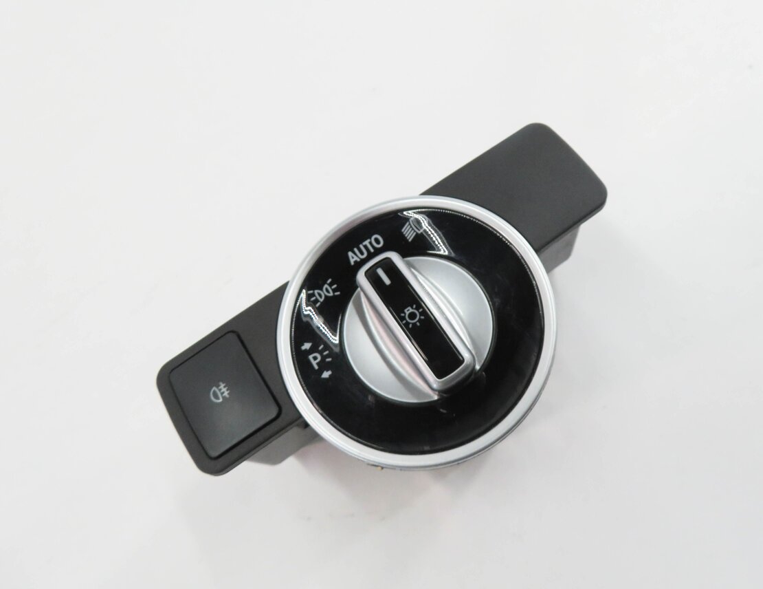 2012 MERCEDES C350 (C204) 3.5L M276 ENGINE - HEADLIGHT SWITCH CONTROL