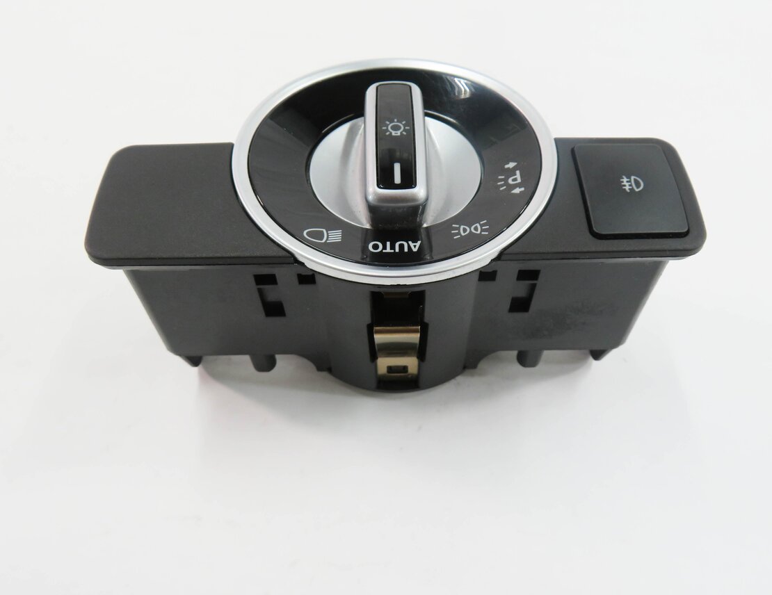 Thumbnail 5: 2012 MERCEDES C350 (C204) 3.5L M276 ENGINE - HEADLIGHT SWITCH CONTROL