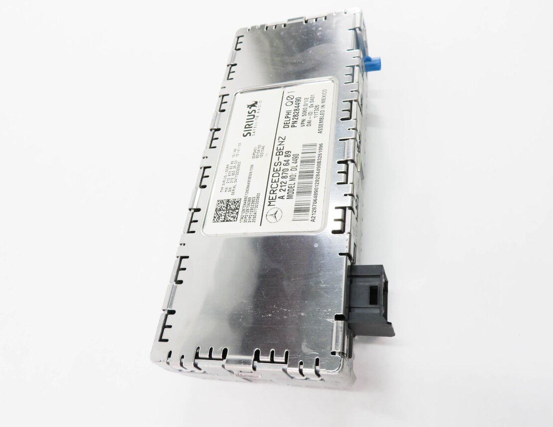 Thumbnail 4: 10-16 MERCEDES C250 C300 C350 E350 E550 GLK350 ML350 - SIRIUS SATELLITE RECEIVER