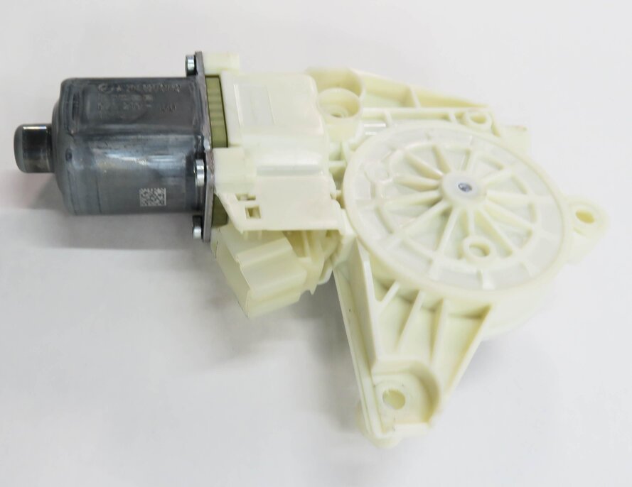 Thumbnail 4: 08-16 MERCEDES C250 C300 C350 C63 E350 E500 E550 E63 - LEFT FRONT WINDOW MOTOR