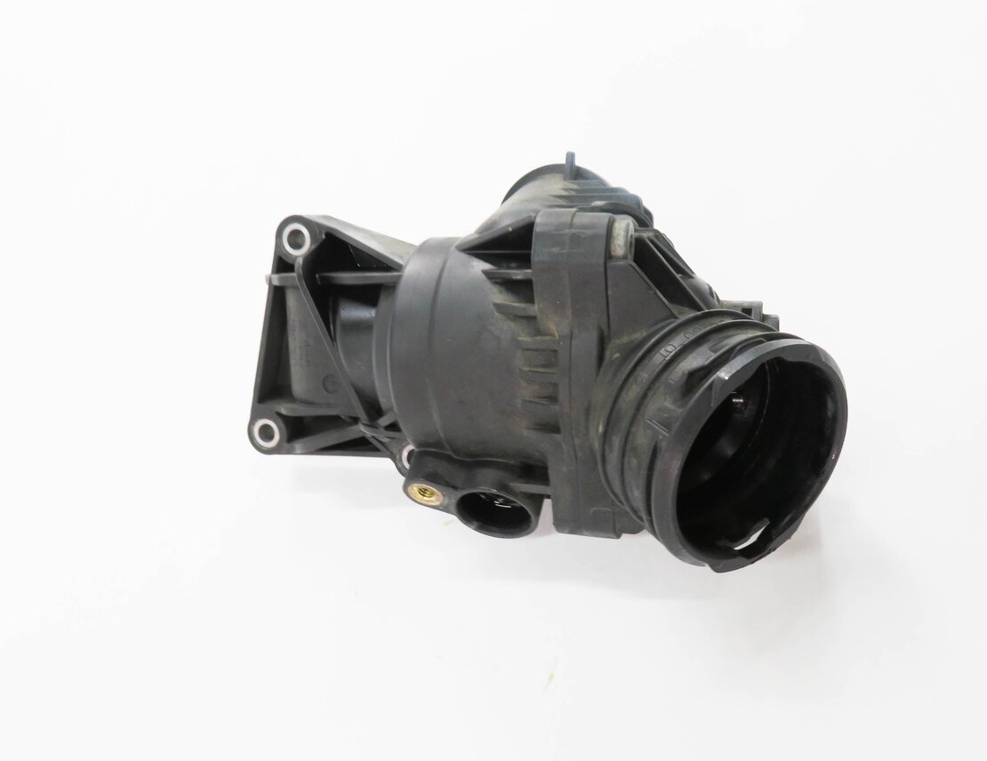 Thumbnail 3: 2012 MERCEDES C350 (C204) 3.5L M276 ENGINE - THERMOSTAT HOUSING