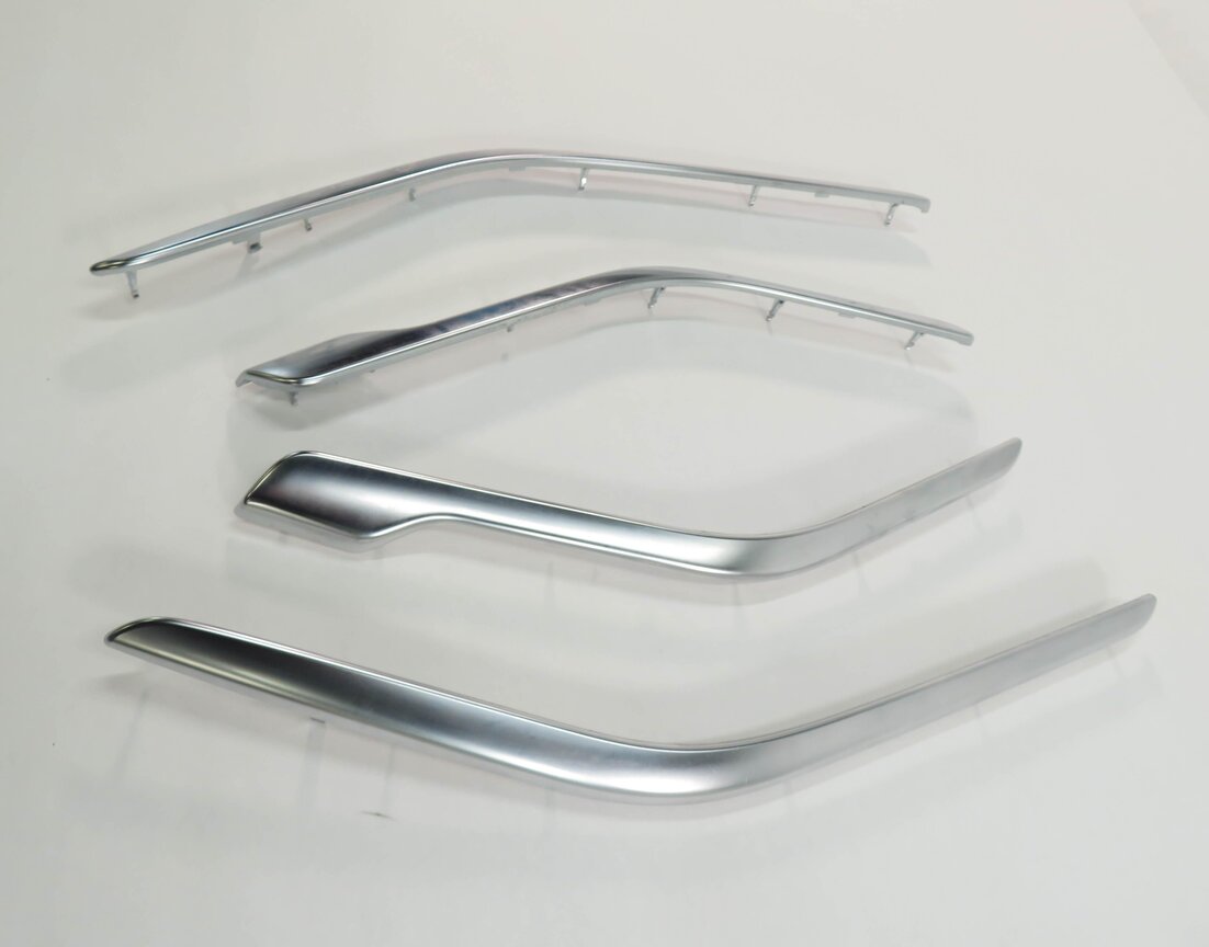 Thumbnail 4: 2014 MERCEDES BENZ CLA250 (C117) FRONT & REAR DOOR PANEL TRIM STRIP SET (SILVER)