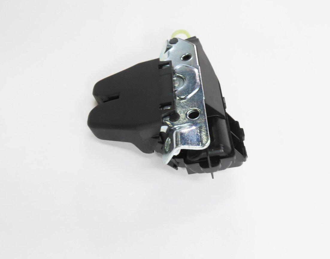 Thumbnail 4: 2014 MERCEDES BENZ CLA250 (C117) REAR TRUNK LOCK LATCH ACTUATOR