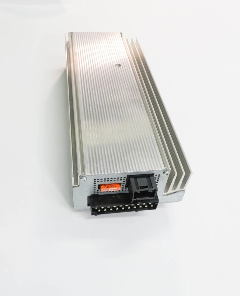 Thumbnail 4: 2007 BMW X5 (E70) RADIO STEREO PL4 TOP HiFi AUDIO AMP AMPLIFIER (LEAR)
