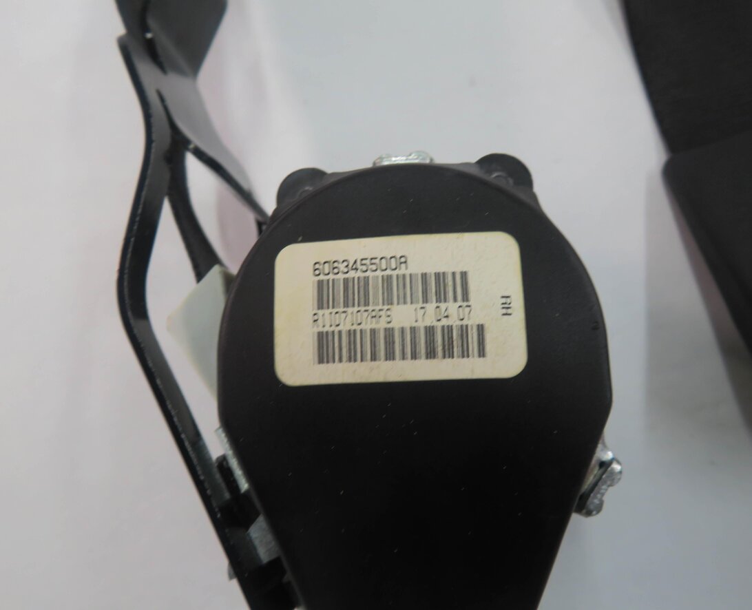 Thumbnail 7: 2007 BMW X5 (E70) REAR LEFT & RIGHT 2nd ROW SEAT SEATBELT RETRACTOR SET (BLACK)