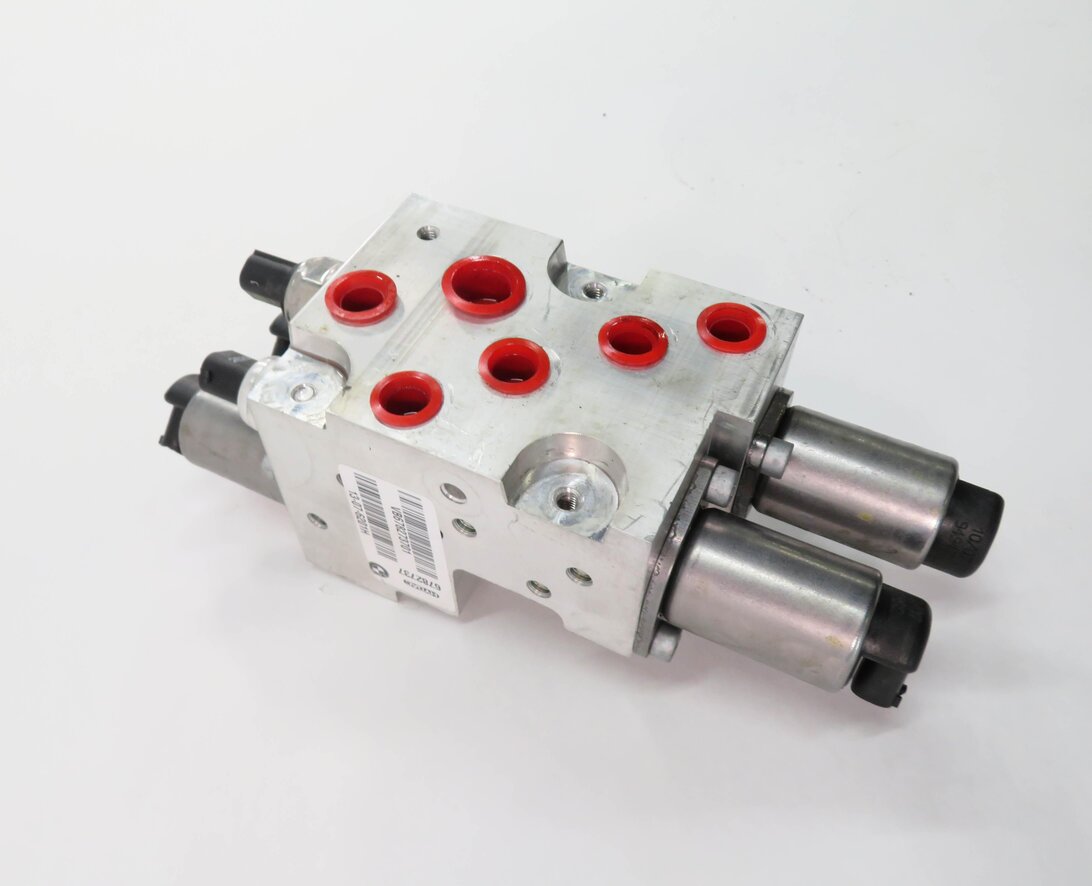 Thumbnail 4: 2007 BMW X5 (E70) DYNAMIC DRIVE SUSPENSION VALVE BLOCK