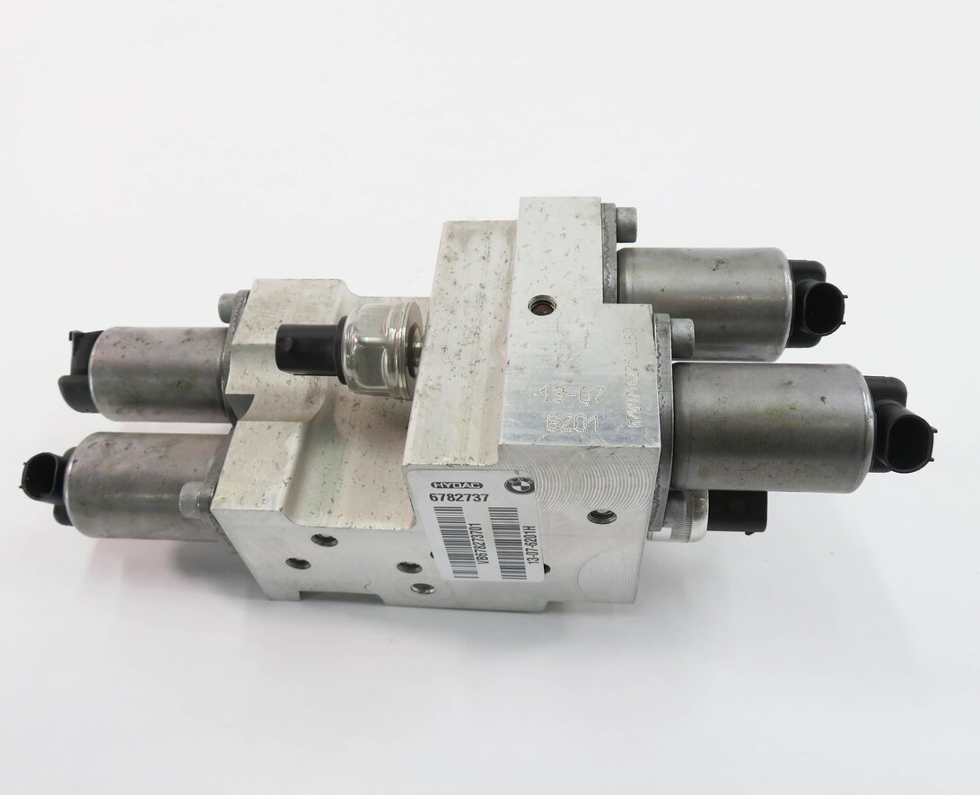 Thumbnail 7: 2007 BMW X5 (E70) DYNAMIC DRIVE SUSPENSION VALVE BLOCK