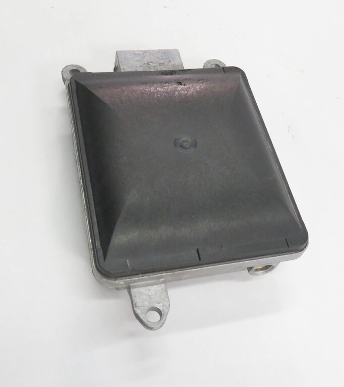 Thumbnail 4: 2012-2015 AUDI A7 S7 RS7 (C7 4G8) BLIND SPOT ALERT CONTROL MODULE (MASTER)
