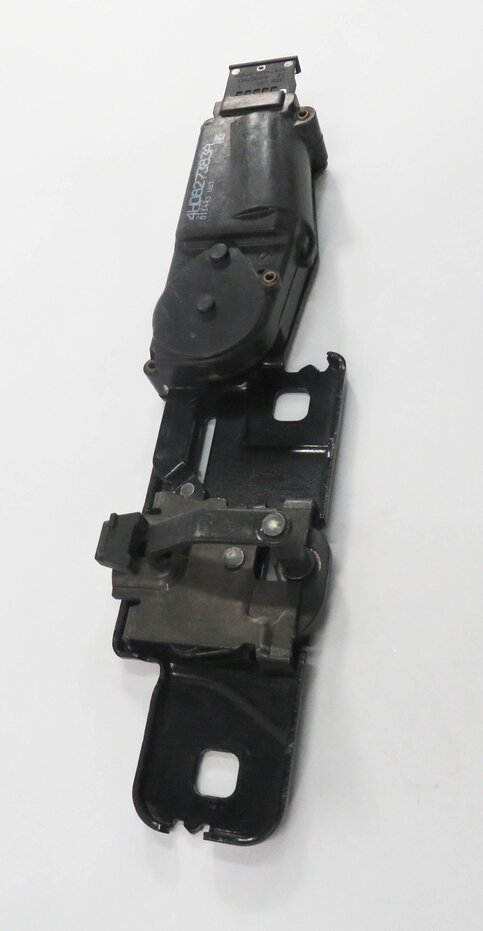 Thumbnail 3: 2013 AUDI A7 (C7 4G8) REAR TRUNK LOCK LATCH ACTUATOR MOTOR STRIKER PLATE