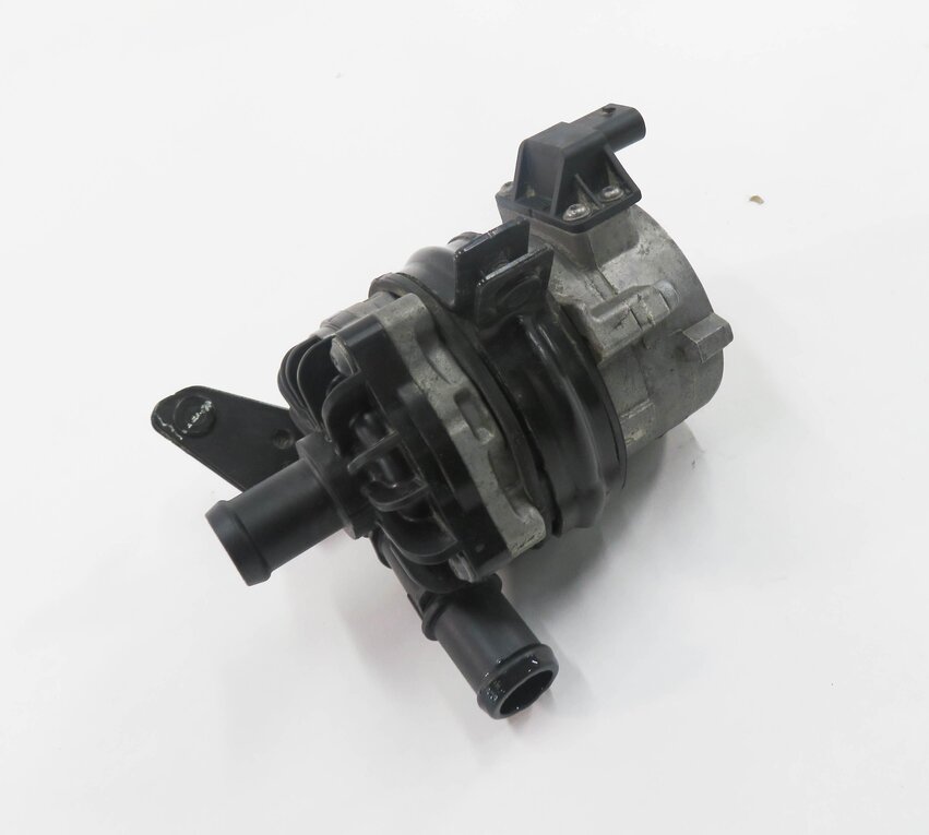 2013 AUDI A7 (C7 4G8) 3.0L CGXB ENGINE ELECTRIC WATER PUMP