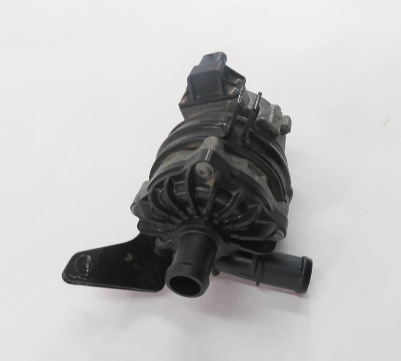 Thumbnail 3: 2013 AUDI A7 (C7 4G8) 3.0L CGXB ENGINE ELECTRIC WATER PUMP