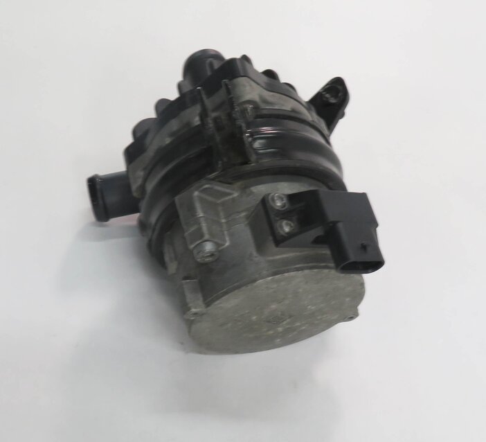 Thumbnail 4: 2013 AUDI A7 (C7 4G8) 3.0L CGXB ENGINE ELECTRIC WATER PUMP