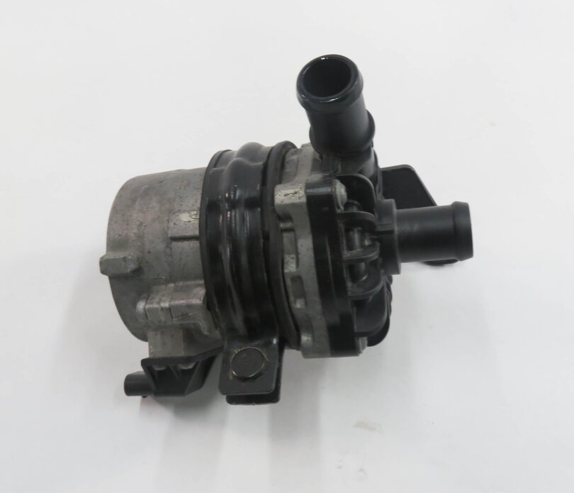 Thumbnail 5: 2013 AUDI A7 (C7 4G8) 3.0L CGXB ENGINE ELECTRIC WATER PUMP