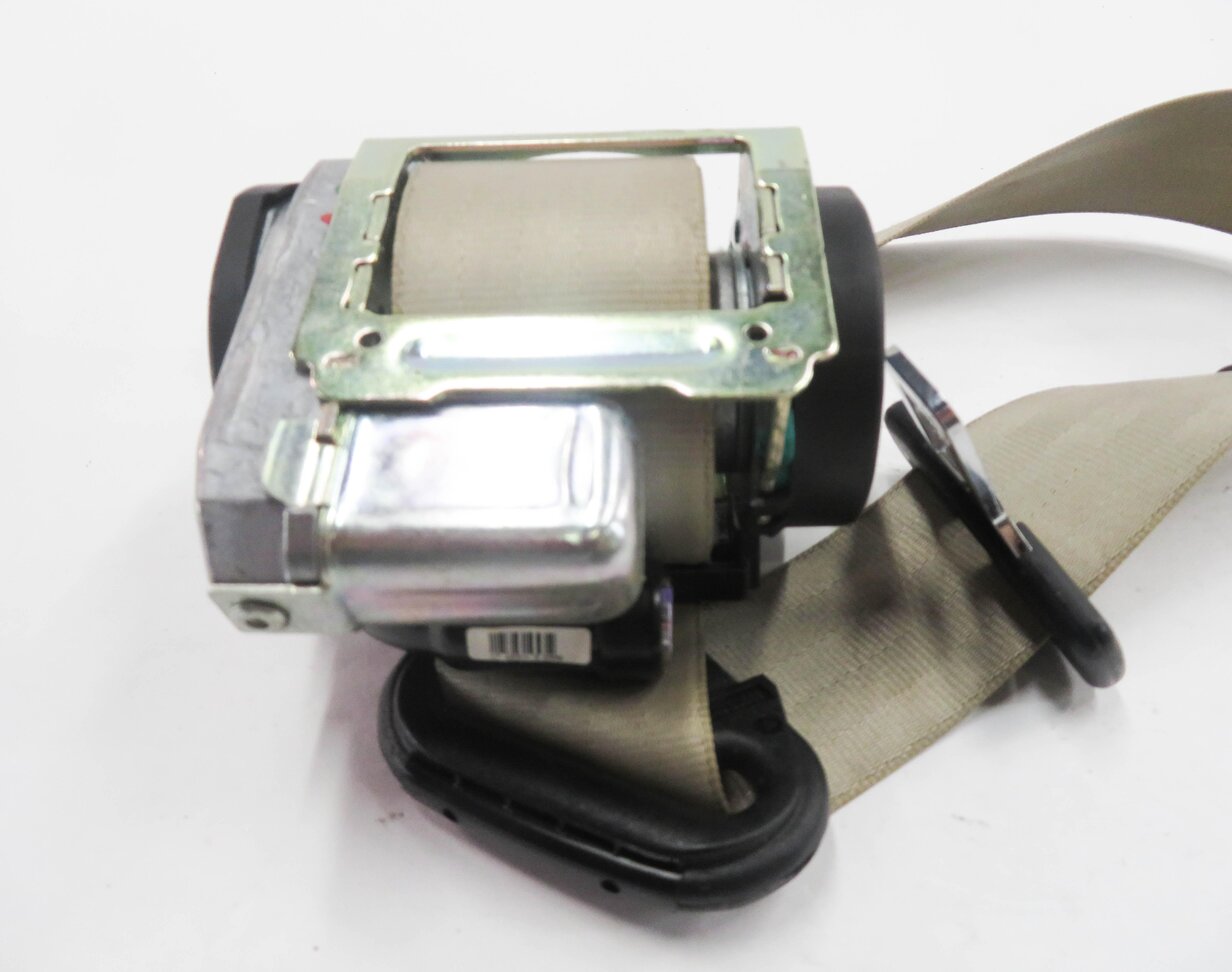Thumbnail 4: 2011 AUDI Q7 (4L) REAR 2nd SECOND ROW SEAT - LEFT SEATBELT RETRACTOR (BEIGE)