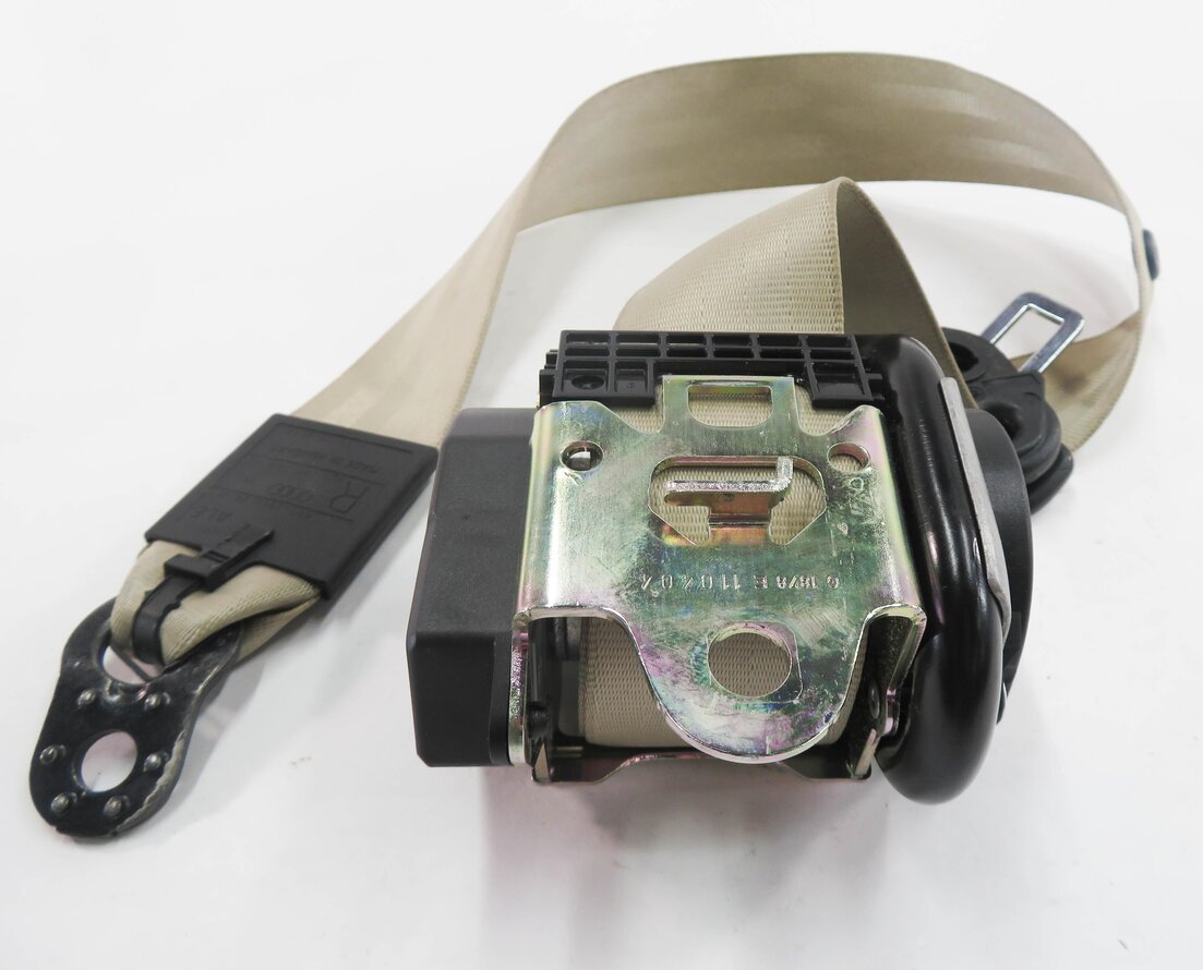 Thumbnail 4: 2011 AUDI Q7 (4L) REAR 2nd SECOND ROW SEAT - RIGHT SEATBELT RETRACTOR (BEIGE)