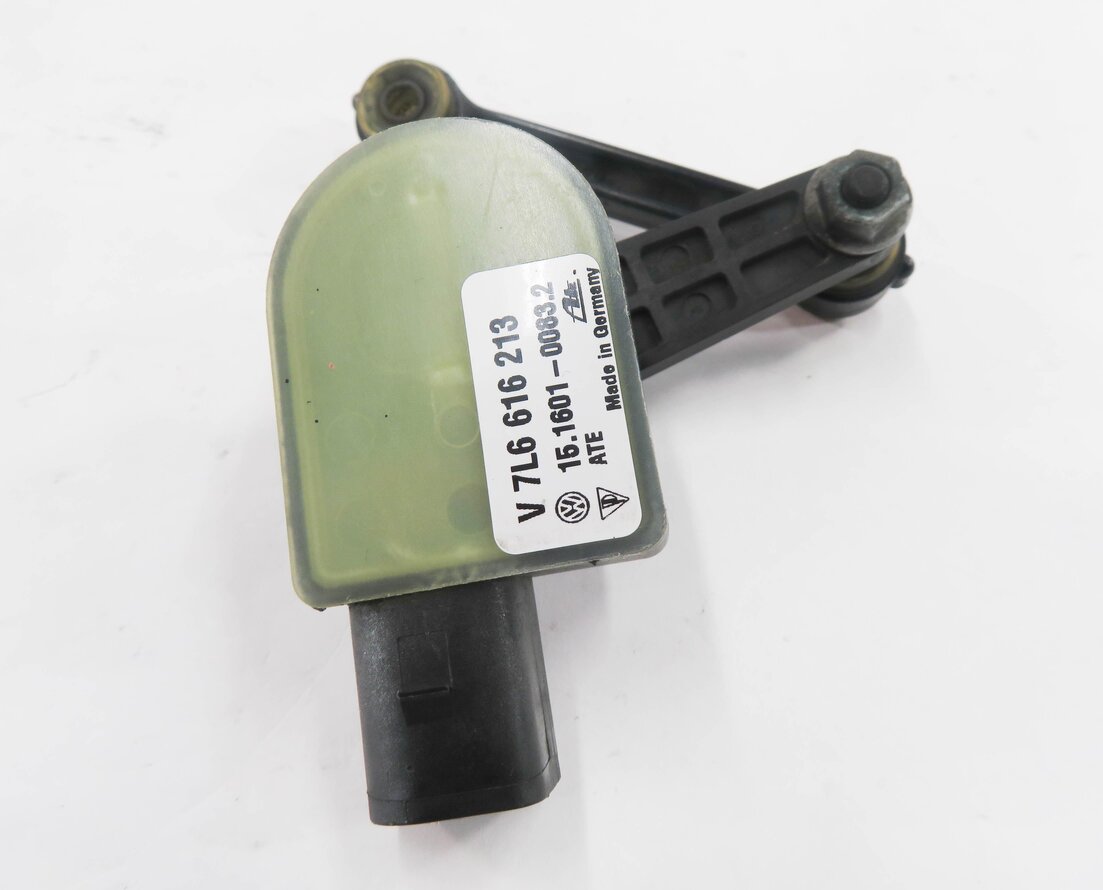 Thumbnail 2: 2011 AUDI Q7 (4L) LEFT FRONT DRIVER SUSPENSION HEIGHT LEVEL SENSOR