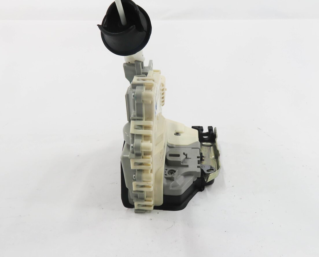 Thumbnail 5: 2010-2019 AUDI / PORSCHE A4 S4 A5 S5 A6 Q3 Q5 Q7 TT 911 - RIGHT FRONT DOOR LATCH