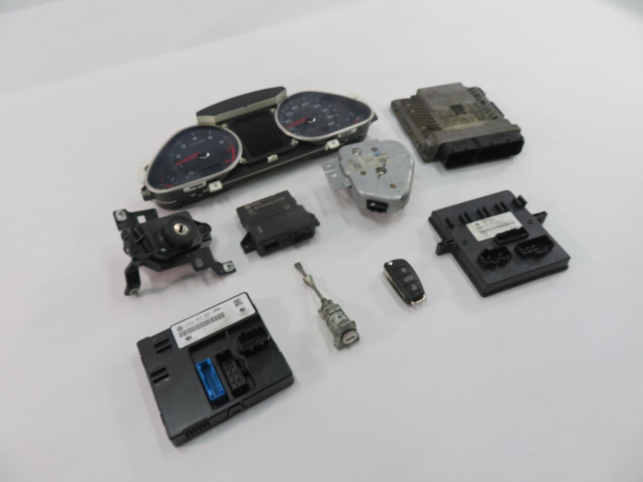 Thumbnail 12: 2011 AUDI Q7 (4L) 3.0L SUPERCHARGED ENGINE ECM BCM IMMOBILIZER MODULE KEY SET-9