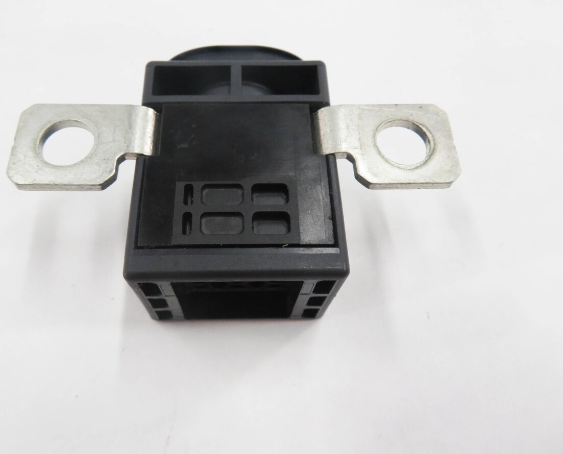 Thumbnail 5: 2011 AUDI Q7 (4L) BATTERY OVERLOAD PROTECTION SWITCH