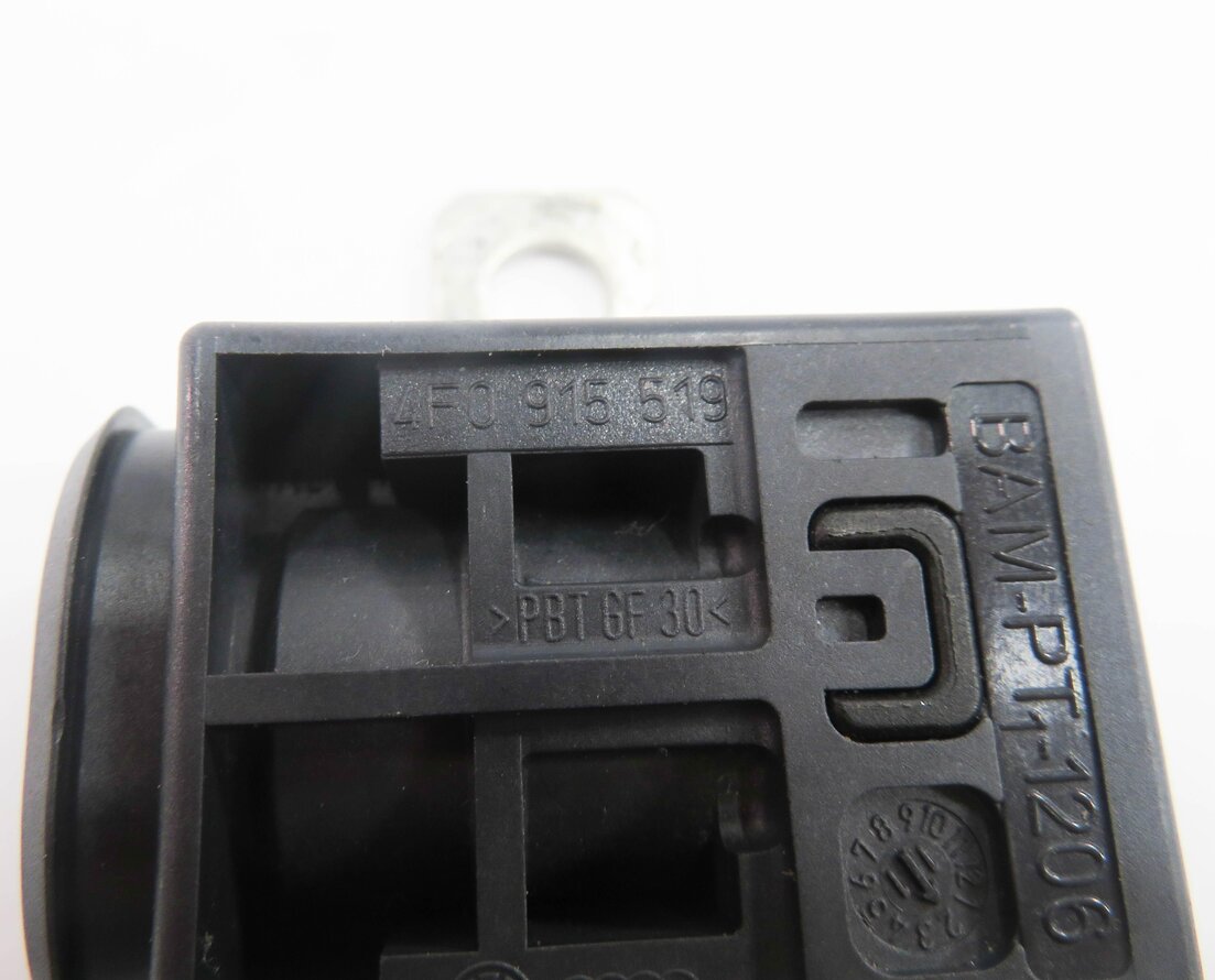 Thumbnail 7: 2011 AUDI Q7 (4L) BATTERY OVERLOAD PROTECTION SWITCH