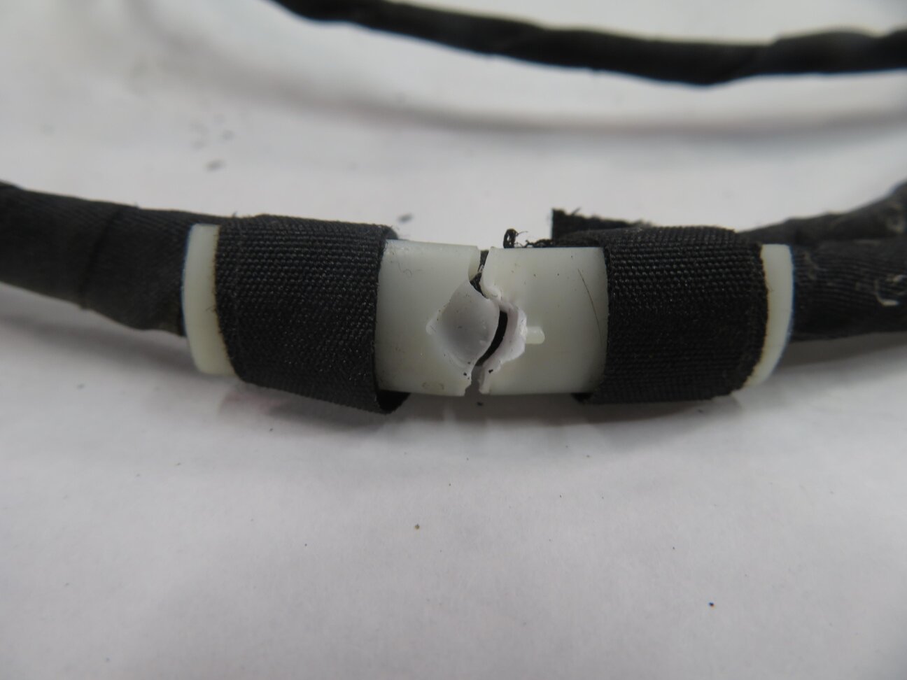 Thumbnail 10: 2011 AUDI Q7 (4L) REAR PDC PARK DISTANCE SENSOR SET w/ HARNESS (BLACK PEARL 2T)