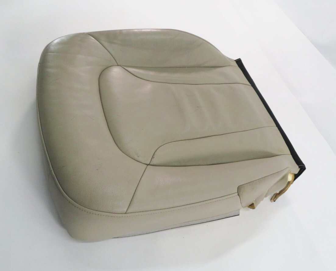Thumbnail 3: 2011 AUDI Q7 (4L) RIGHT FRONT PASSENGER LOWER BOTTOM HEATED SEAT CUSHION (BEIGE)