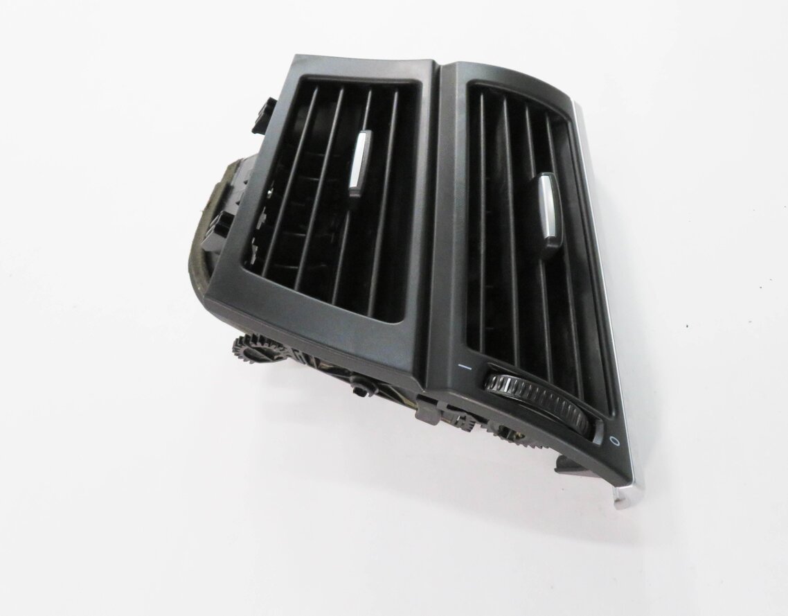 Thumbnail 3: 2009 BMW X5 (E70) RIGHT FRONT PASSENGER DASH HEATER A/C AIR VENT