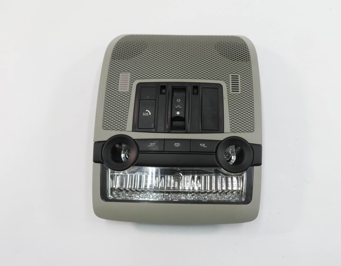 Thumbnail 3: 2009 BMW X5 (E70) FRONT DOME LIGHT MAP READING COURTESY LIGHT LAMP (GRAY)