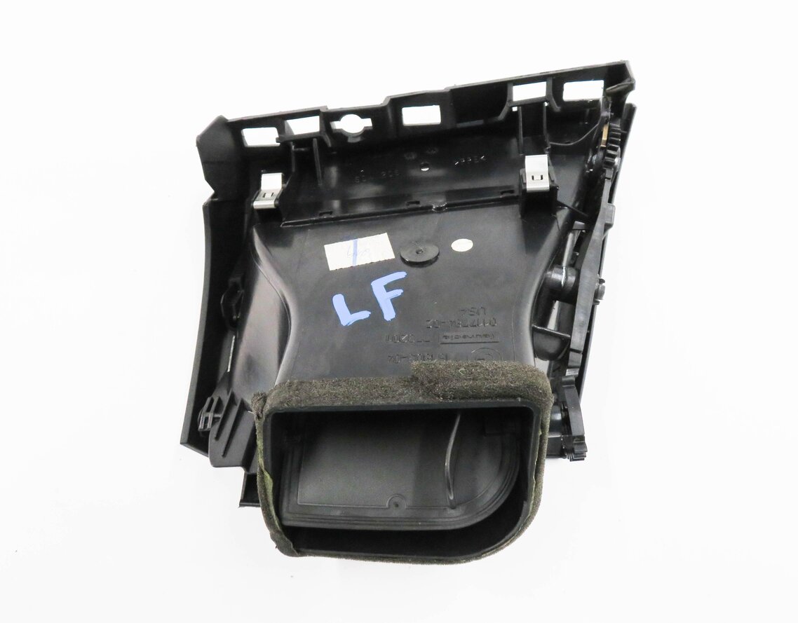 Thumbnail 7: 2009 BMW X5 (E70) LEFT FRONT DRIVER DASH HEATER A/C AIR VENT
