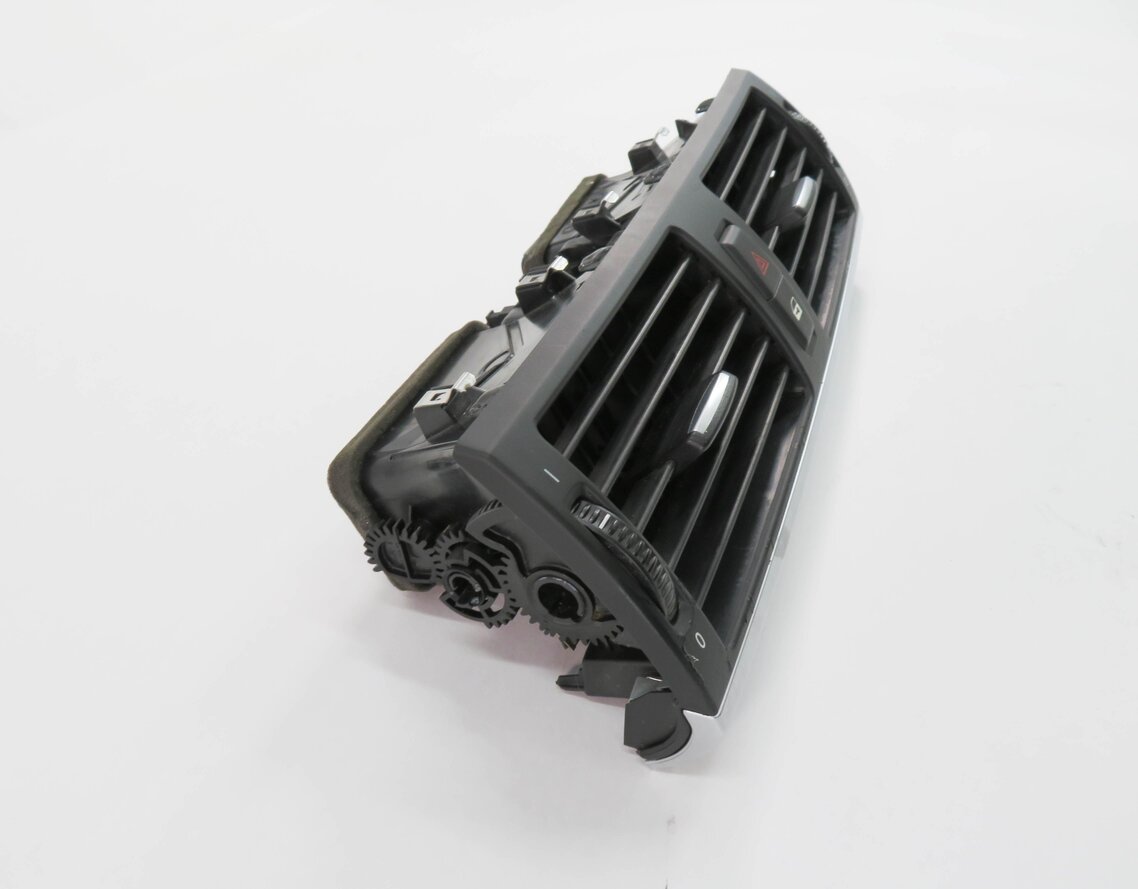 Thumbnail 3: 2009 BMW X5 (E70) CENTER DASH HEATER A/C AIR VENT w/ HAZARD & LOCK SWITCH