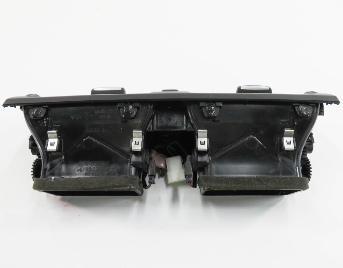 Thumbnail 5: 2009 BMW X5 (E70) CENTER DASH HEATER A/C AIR VENT w/ HAZARD & LOCK SWITCH