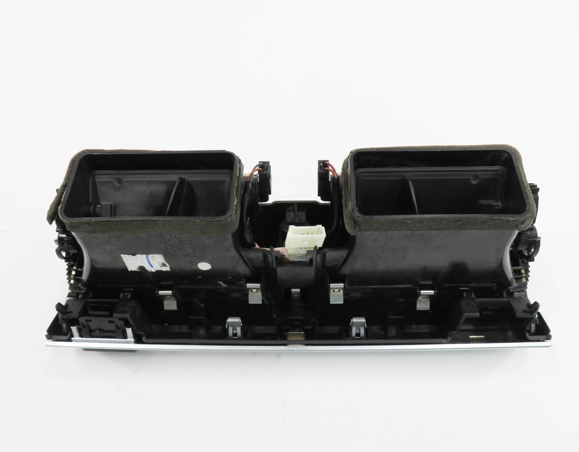 Thumbnail 6: 2009 BMW X5 (E70) CENTER DASH HEATER A/C AIR VENT w/ HAZARD & LOCK SWITCH