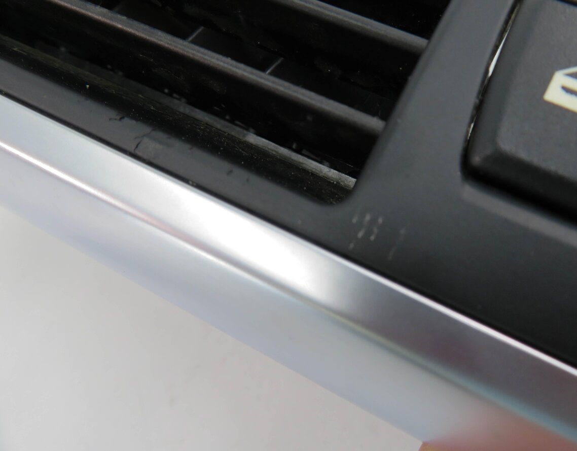 Thumbnail 8: 2009 BMW X5 (E70) CENTER DASH HEATER A/C AIR VENT w/ HAZARD & LOCK SWITCH
