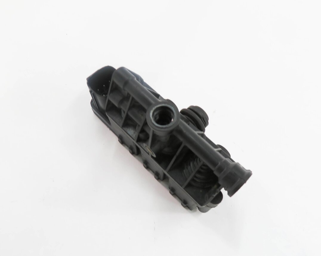 2007 LAND ROVER LR3 - AIR SUSPENSION TRANSFER RELIEF VALVE BLOCK