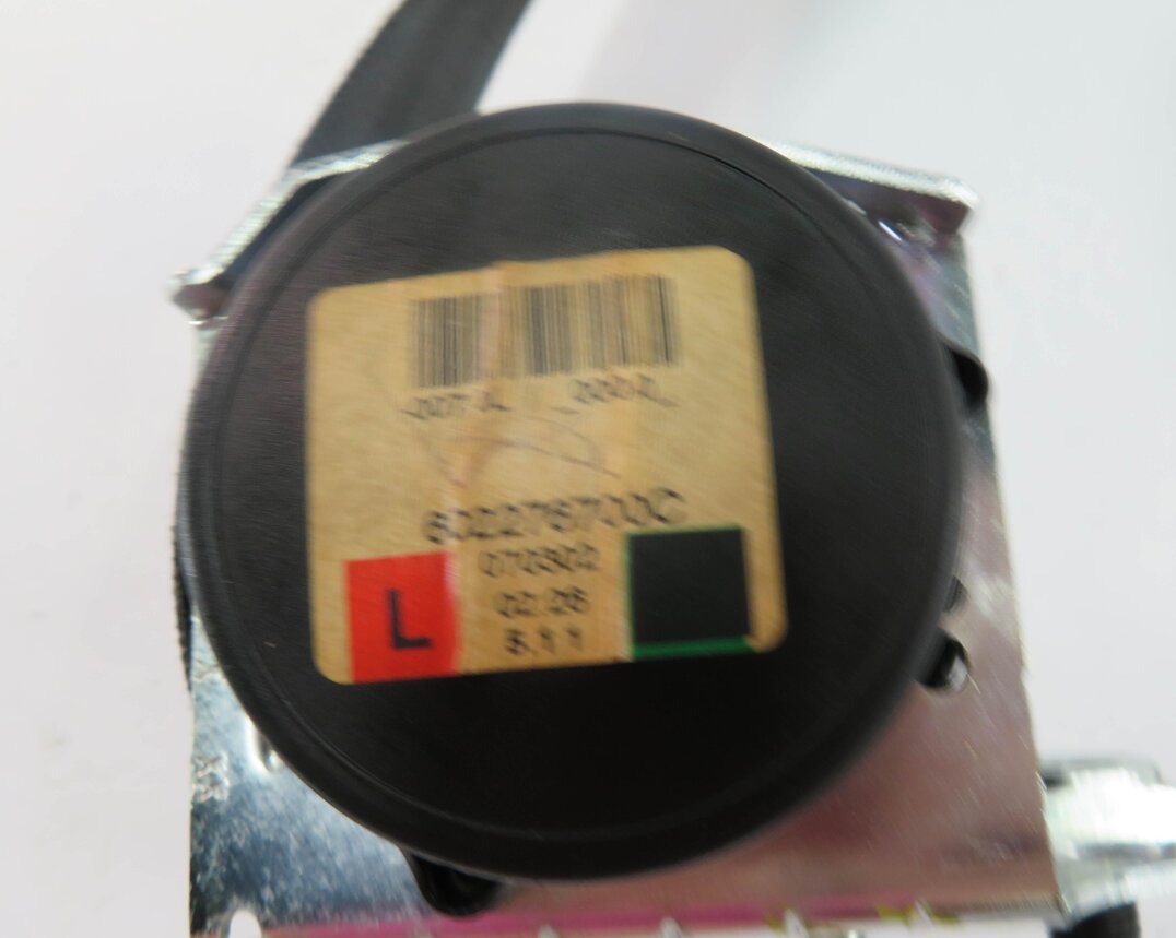 Thumbnail 7: 2006-2007 LR3 / RANGE ROVER SPORT (L320) LEFT DRIVER SEATBELT RETRACTOR (BLACK)