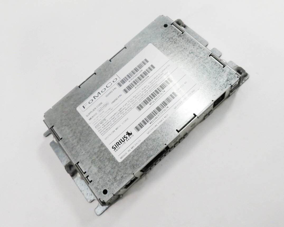2007-2012 LR3 / RANGE ROVER SPORT STEREO SIRIUS SATELLITE RADIO RECEIVER MODULE