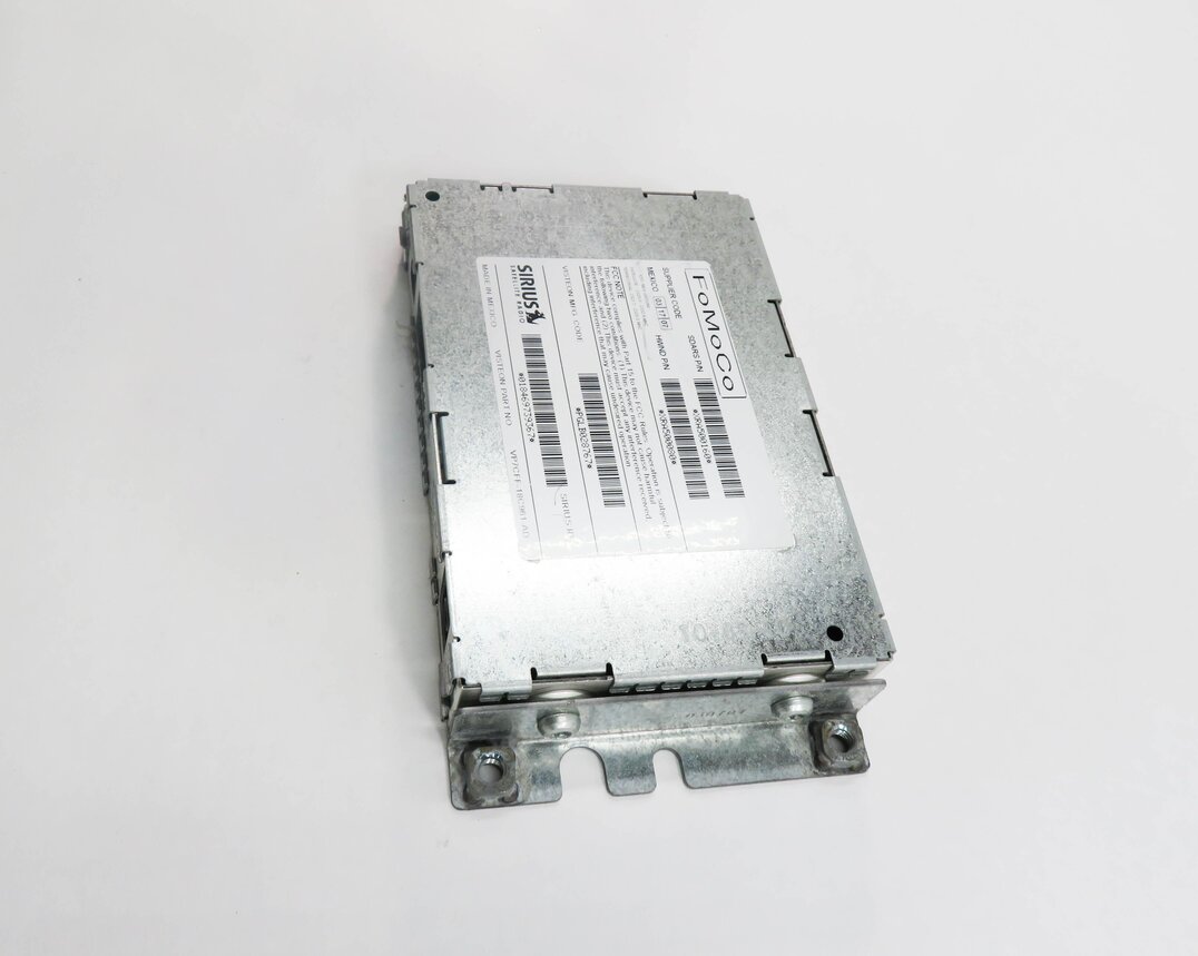Thumbnail 4: 2007-2012 LR3 / RANGE ROVER SPORT STEREO SIRIUS SATELLITE RADIO RECEIVER MODULE