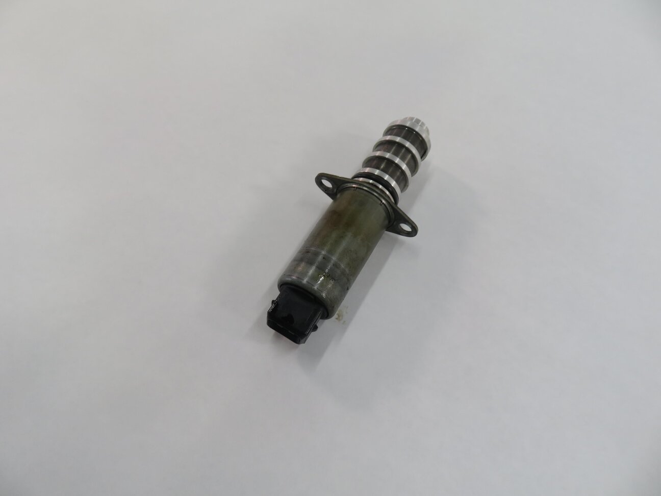 2008 PORSCHE CAYENNE (957) 4.8L M48 ENGINE - CAMSHAFT VVT TIMING SOLENOID