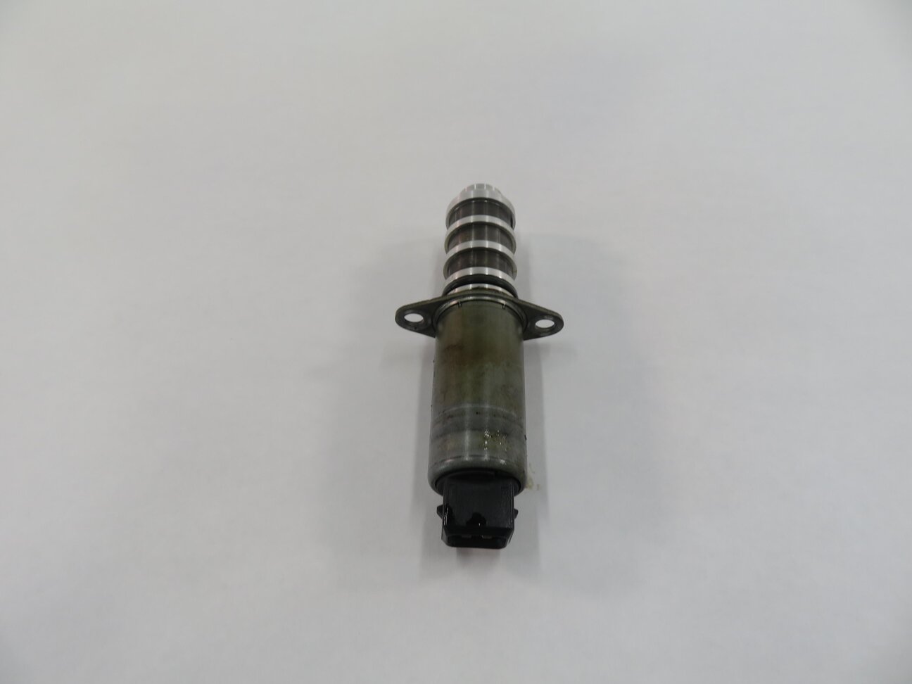 Thumbnail 2: 2008 PORSCHE CAYENNE (957) 4.8L M48 ENGINE - CAMSHAFT VVT TIMING SOLENOID