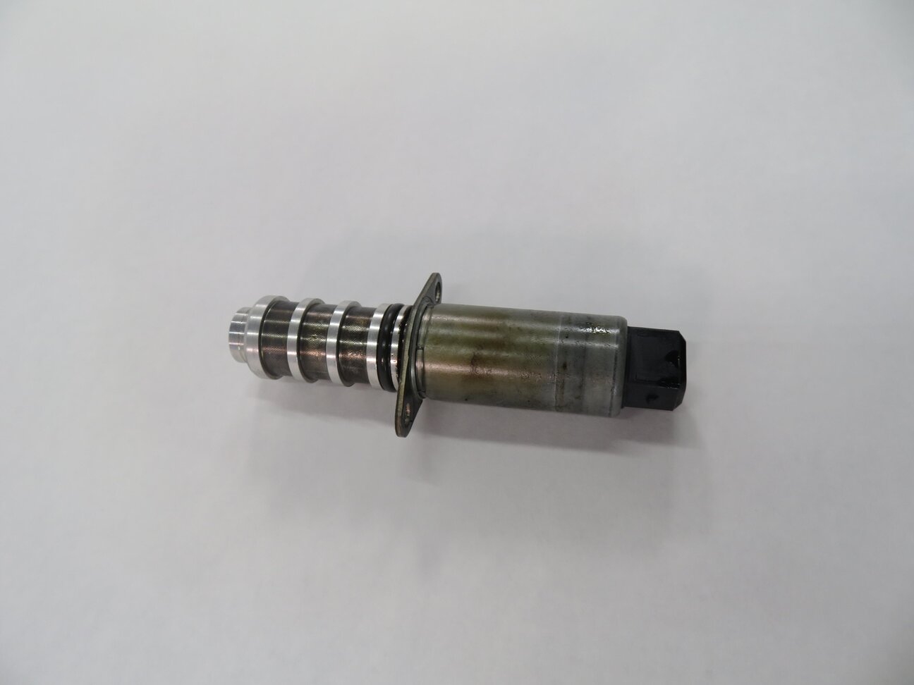 Thumbnail 3: 2008 PORSCHE CAYENNE (957) 4.8L M48 ENGINE - CAMSHAFT VVT TIMING SOLENOID