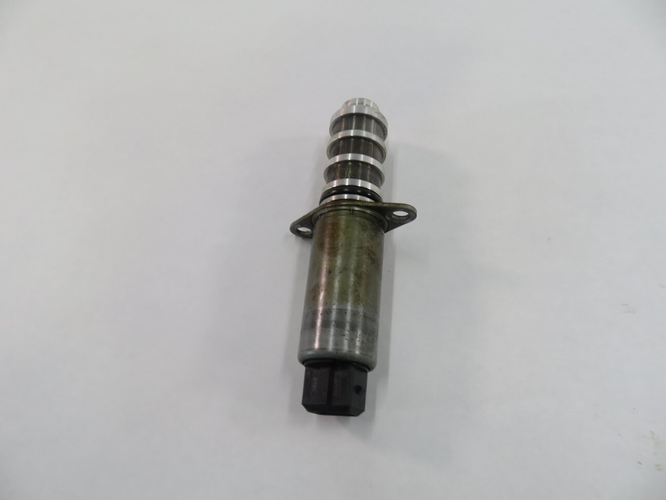 Thumbnail 2: 2008 PORSCHE CAYENNE (957) 4.8L M48 ENGINE - CAMSHAFT VVT TIMING SOLENOID
