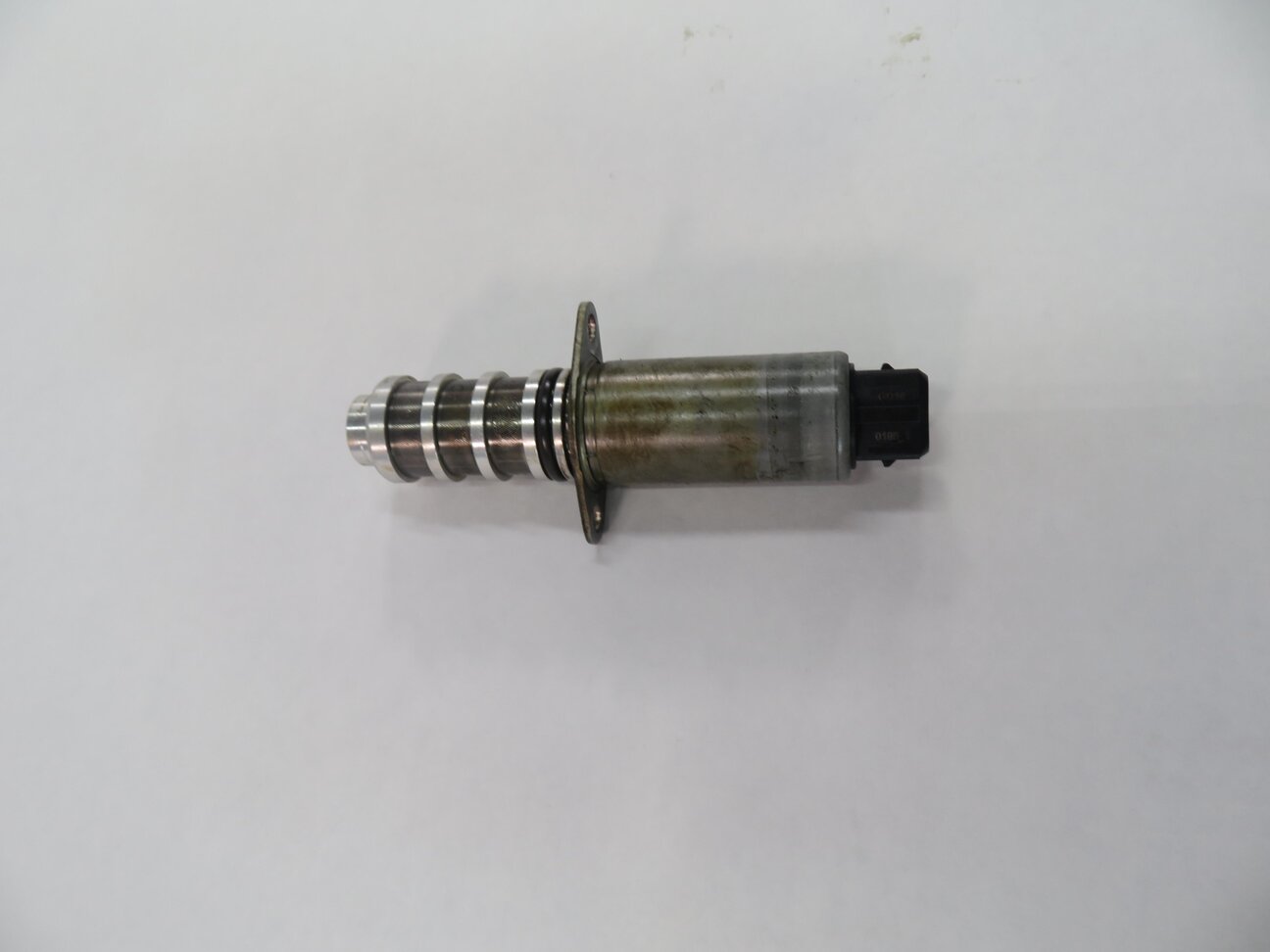 Thumbnail 3: 2008 PORSCHE CAYENNE (957) 4.8L M48 ENGINE - CAMSHAFT VVT TIMING SOLENOID