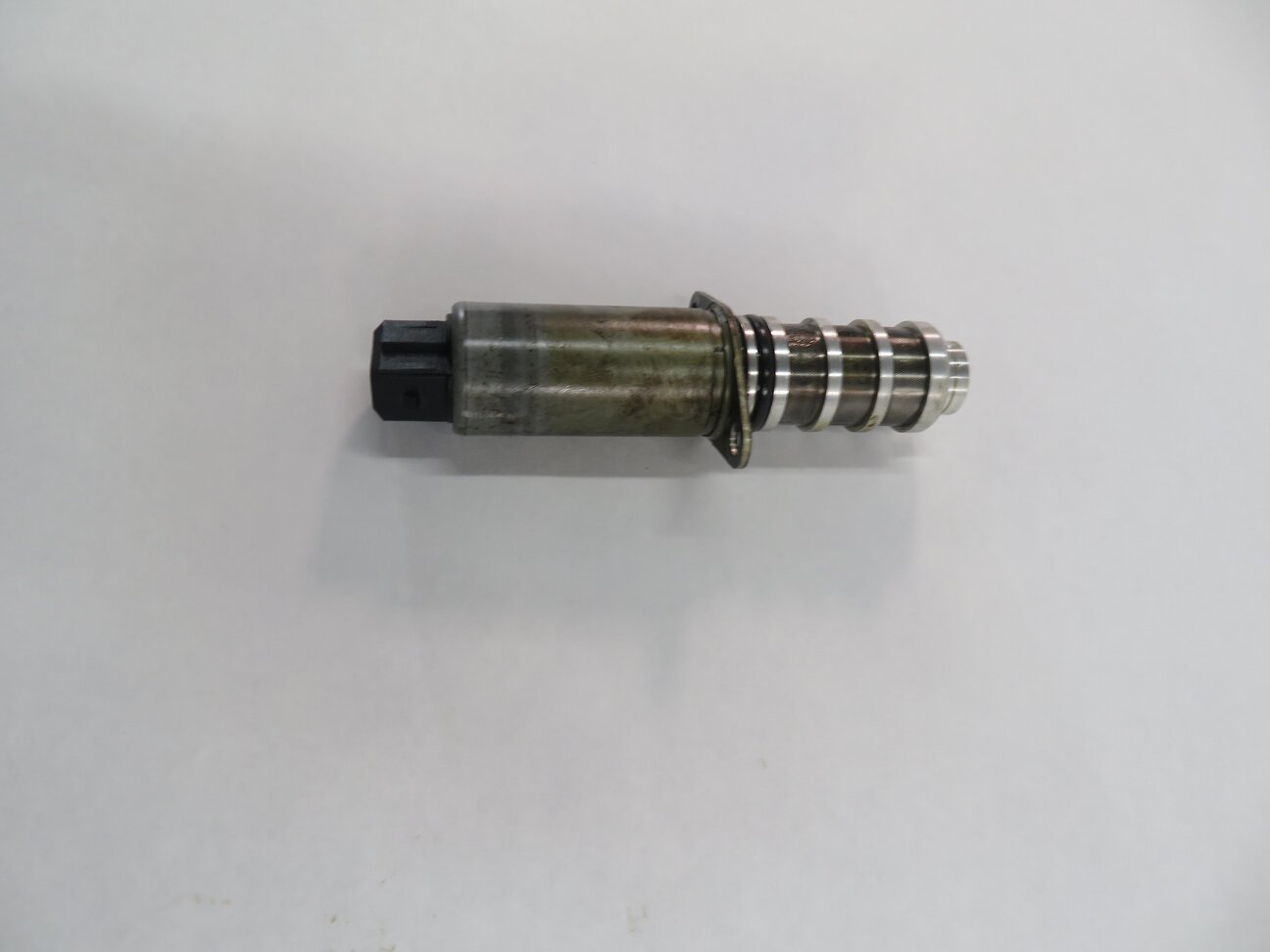 Thumbnail 4: 2008 PORSCHE CAYENNE (957) 4.8L M48 ENGINE - CAMSHAFT VVT TIMING SOLENOID
