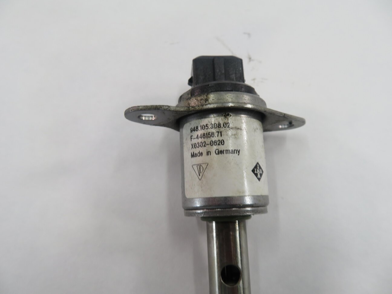 Thumbnail 6: 2008 PORSCHE CAYENNE (957) 4.8L M48 ENGINE - CAMSHAFT ADJUSTER SOLENOID
