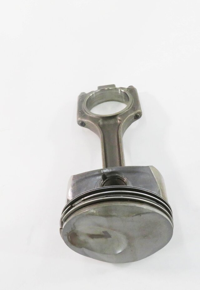 Thumbnail 3: 08-14 CAYENNE PANAMERA (957 958 970 G1) 4.8L M48 ENGINE - RIGHT PISTON w/ ROD
