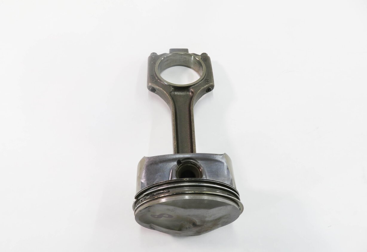 Thumbnail 3: 08-14 CAYENNE PANAMERA (957 958 970 G1) 4.8L M48 ENGINE - RIGHT PISTON w/ ROD