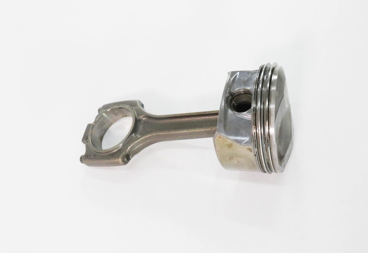 Thumbnail 4: 2008-2014 CAYENNE PANAMERA (957 958 970 G1) 4.8L M48 ENGINE - LEFT PISTON w/ ROD