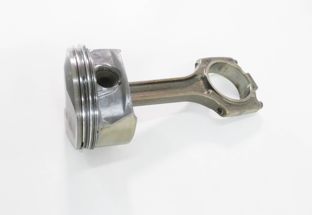 Thumbnail 5: 2008-2014 CAYENNE PANAMERA (957 958 970 G1) 4.8L M48 ENGINE - LEFT PISTON w/ ROD