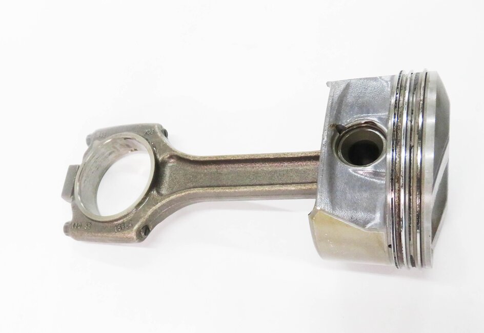 Thumbnail 4: 2008-2014 CAYENNE PANAMERA (957 958 970 G1) 4.8L M48 ENGINE - LEFT PISTON w/ ROD